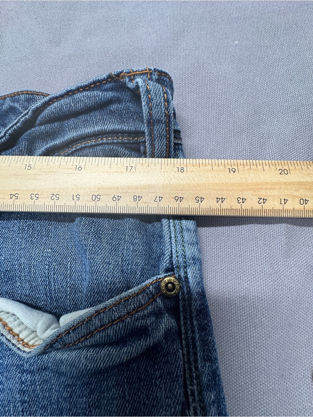 Orvis Denim Jeans Medium Wash Straight Leg Mens 36x30 G9 - Picture 4 of 8
